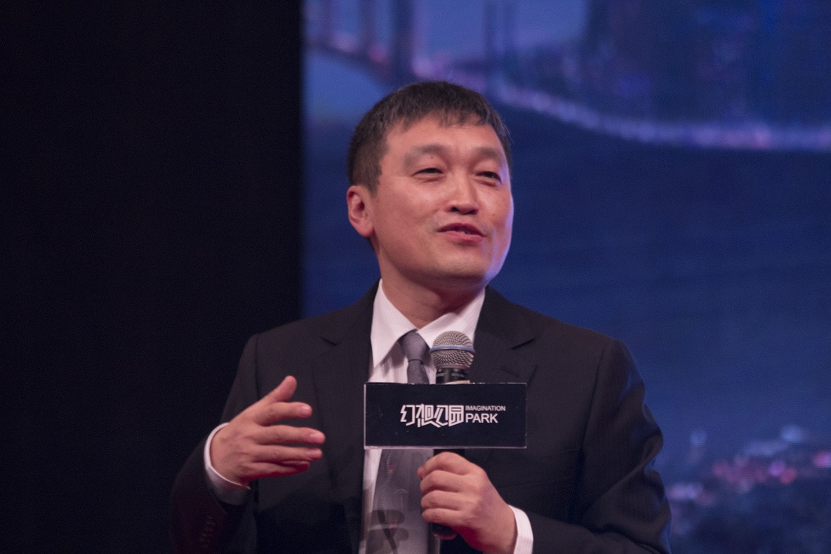 主持人吴岩老师 主持人吴岩老师